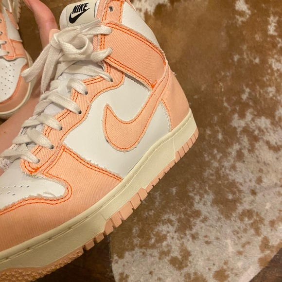 Pink Nike dunks - Picture 6 of 6